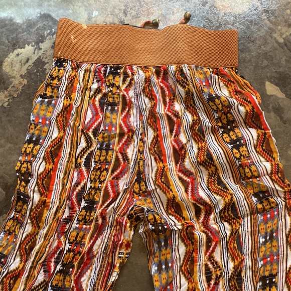 Brand new Esmoda pants - Picture 3 of 6